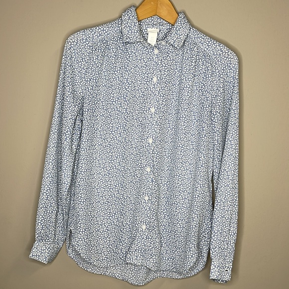 H&M Long Sleeve Button Up Blouse light blue/cream leaf print, Size 2 - Picture 9 of 12